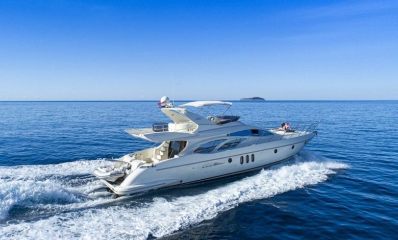 How can you secure the best views during a yacht rental trip?